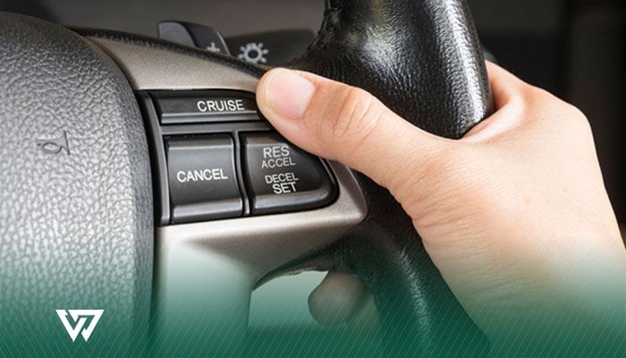 کروز کنترل تطبیقی (Adaptive Cruise Control) چیست و چه فرقی با کروز معمولی دارد؟