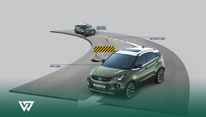 سیستم جلوگیری از تصادف در خودرو | تعریف، عملکرد و آینده فناوری