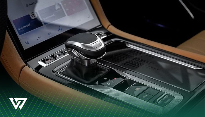 تفاوت‌های نسخه بنزینی و هیبرید از نظر آپشن