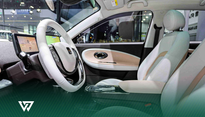 کابین و امکانات رفاهی KMC E30X