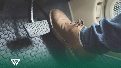 علت گاز خوردن خودرو در حالت درجا چیست؟ عیب‌یابی سریع و راه‌حل‌های عملی