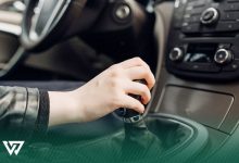 چرا گیربکس اتومات دیر دنده عوض می‌کند؟ | بررسی علت‌ها، نشانه‌ها و خطرات