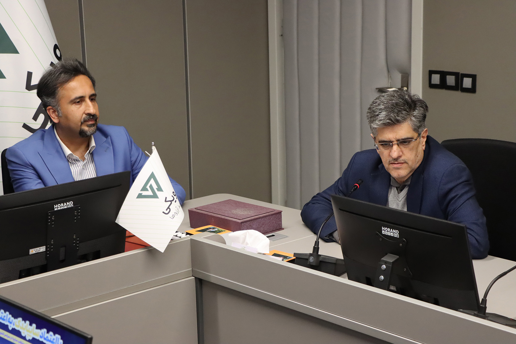 مسعود قنبری و ريس سازمان بورس