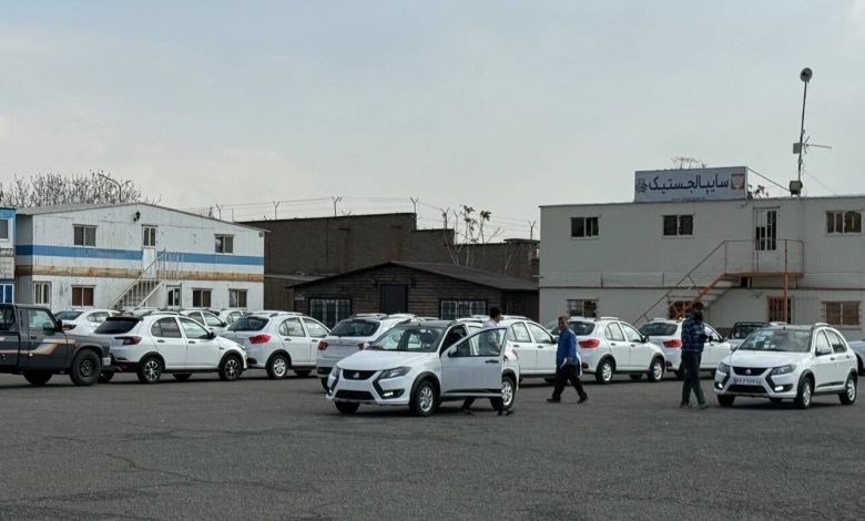 واردات خودرو در منطقه آزاد بانه و مریوان فقط برای فعالان اقتصادی مجاز است