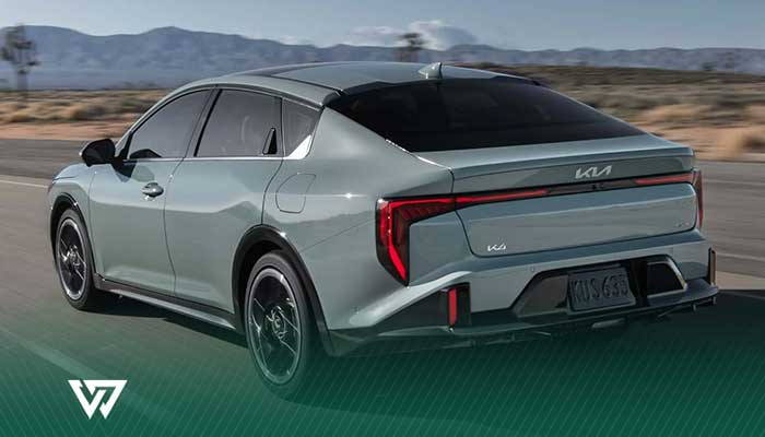 کابین مرسدس AMG CLE 646 چه تفاوتی با CLE53 دارد؟