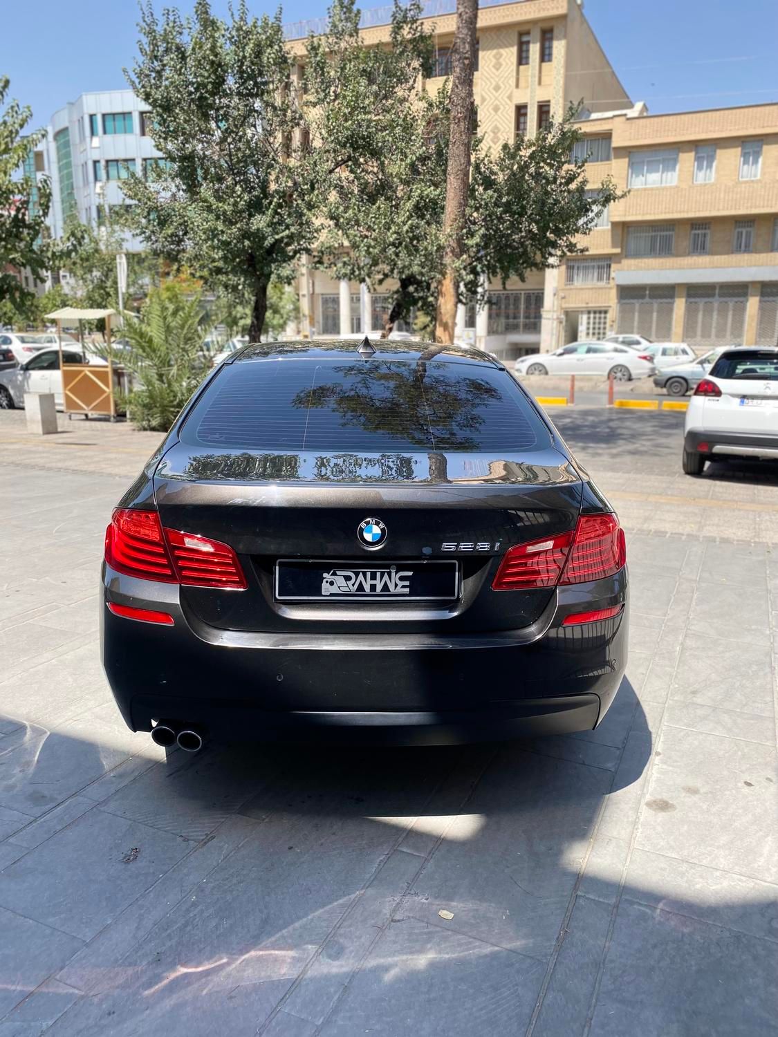 ب ام و سری 3 سدان 320i - 2018