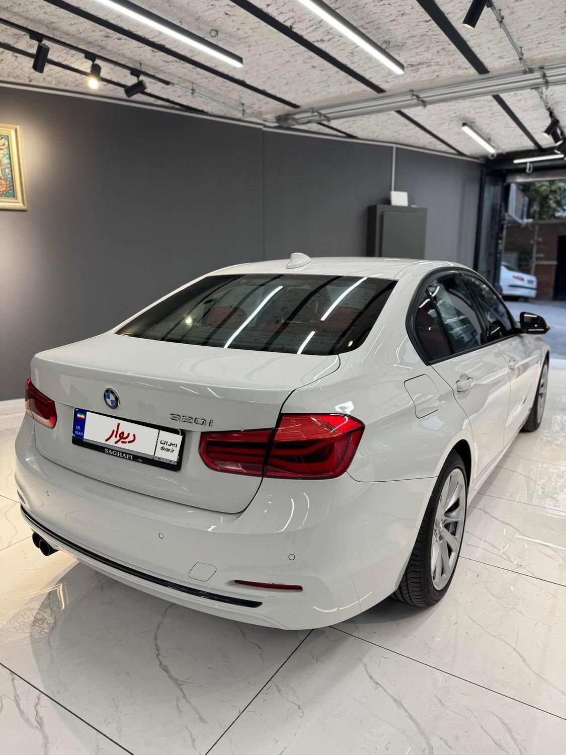 ب ام و سری 3 سدان 320i - 2018