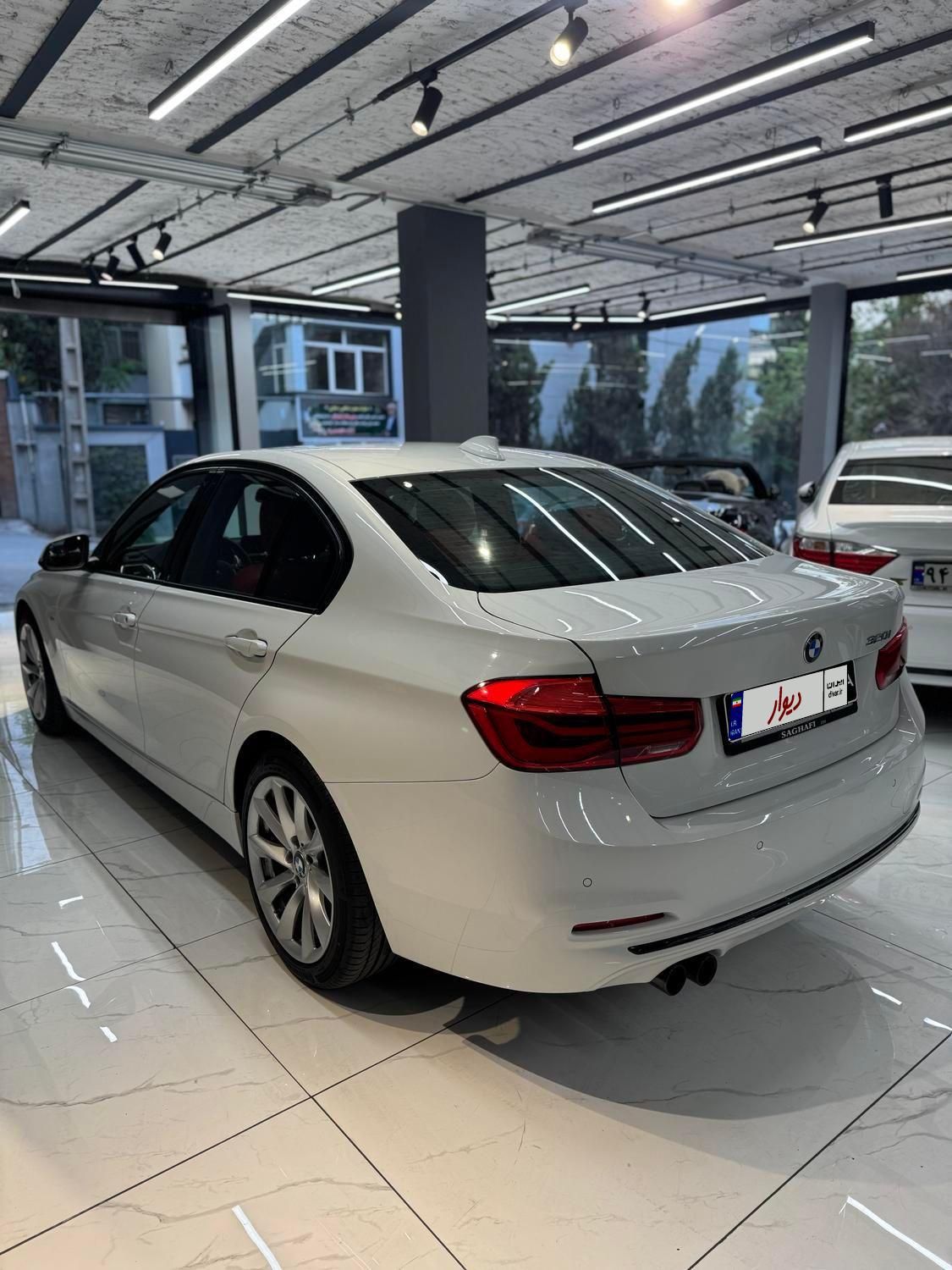 ب ام و سری 3 سدان 320i - 2018