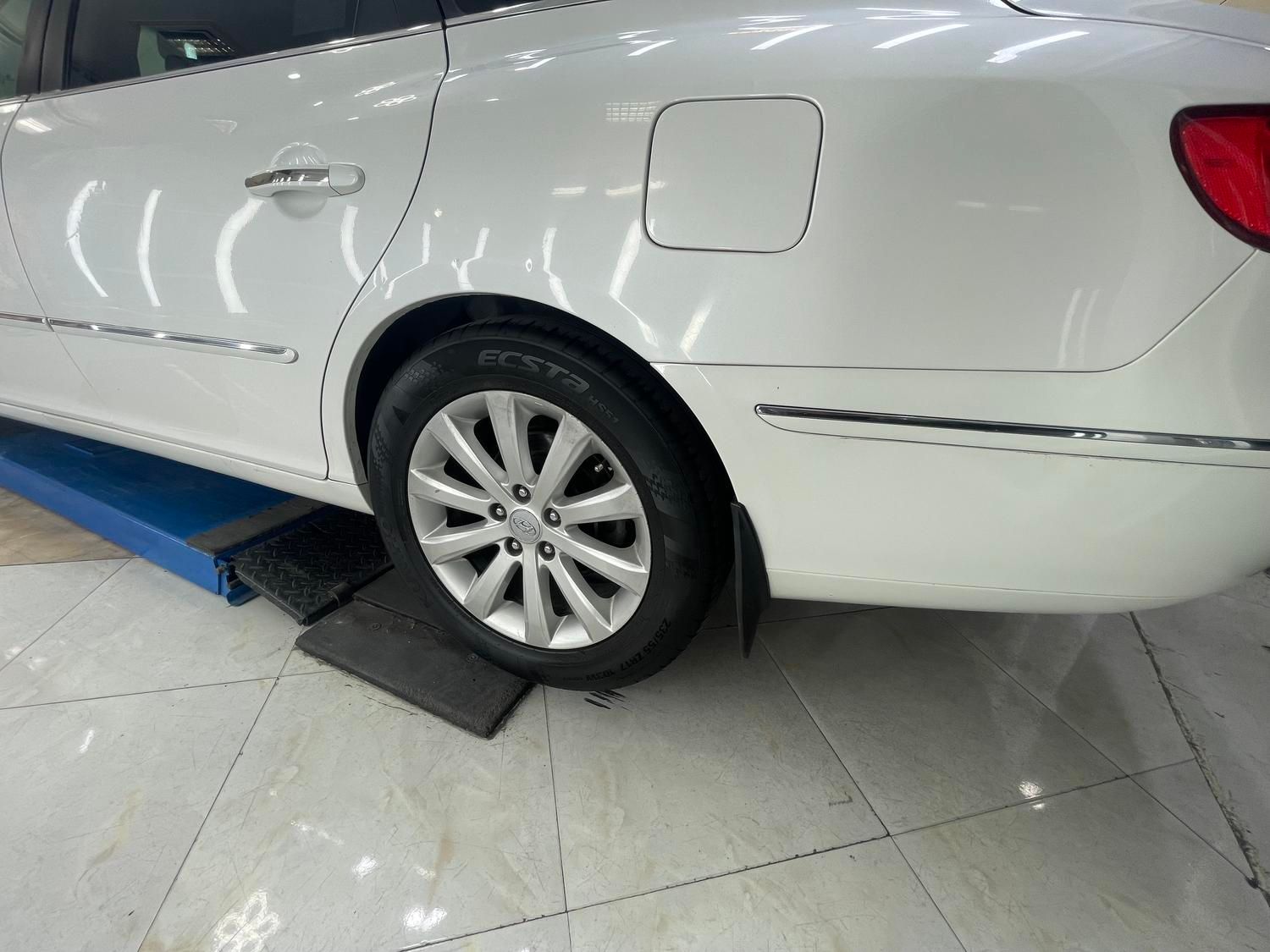 هیوندای آزرا (گرنجور) 3300cc - 2010