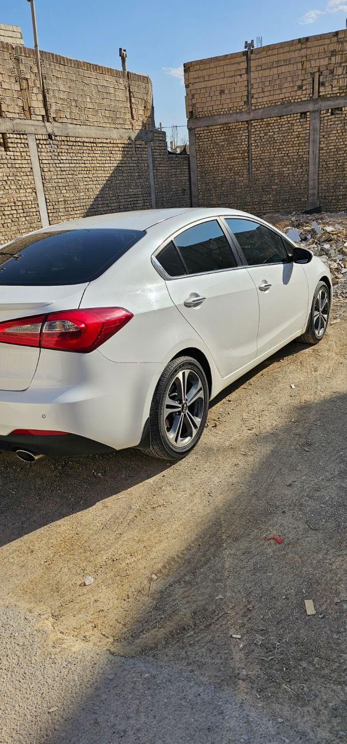 کیا سراتو 2.0 لیتر اتوماتیک GT لاین - 2015