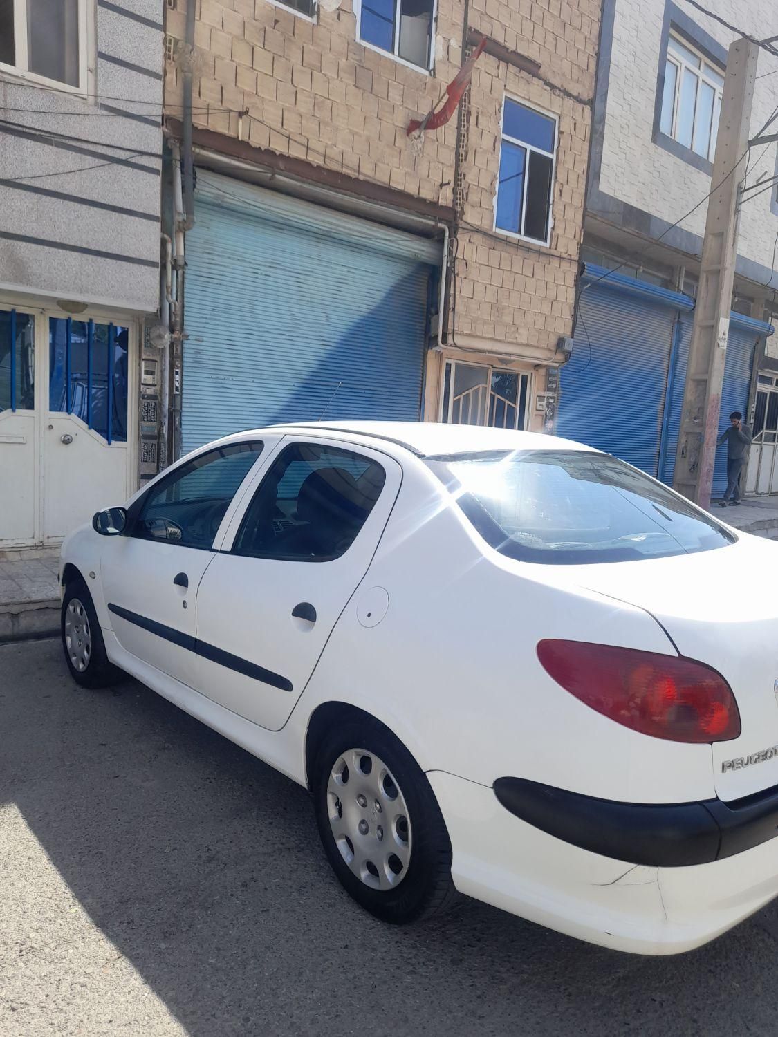 پژو 206 SD V8 - 1390