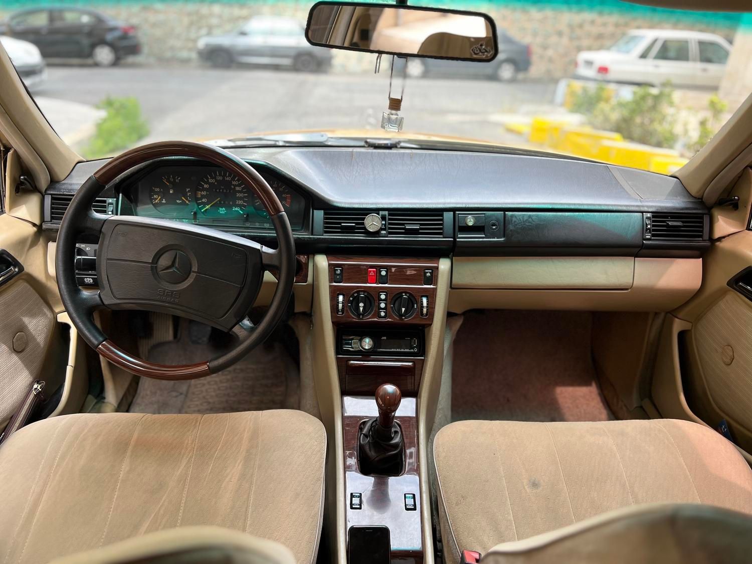 بنز E 230 - 1987