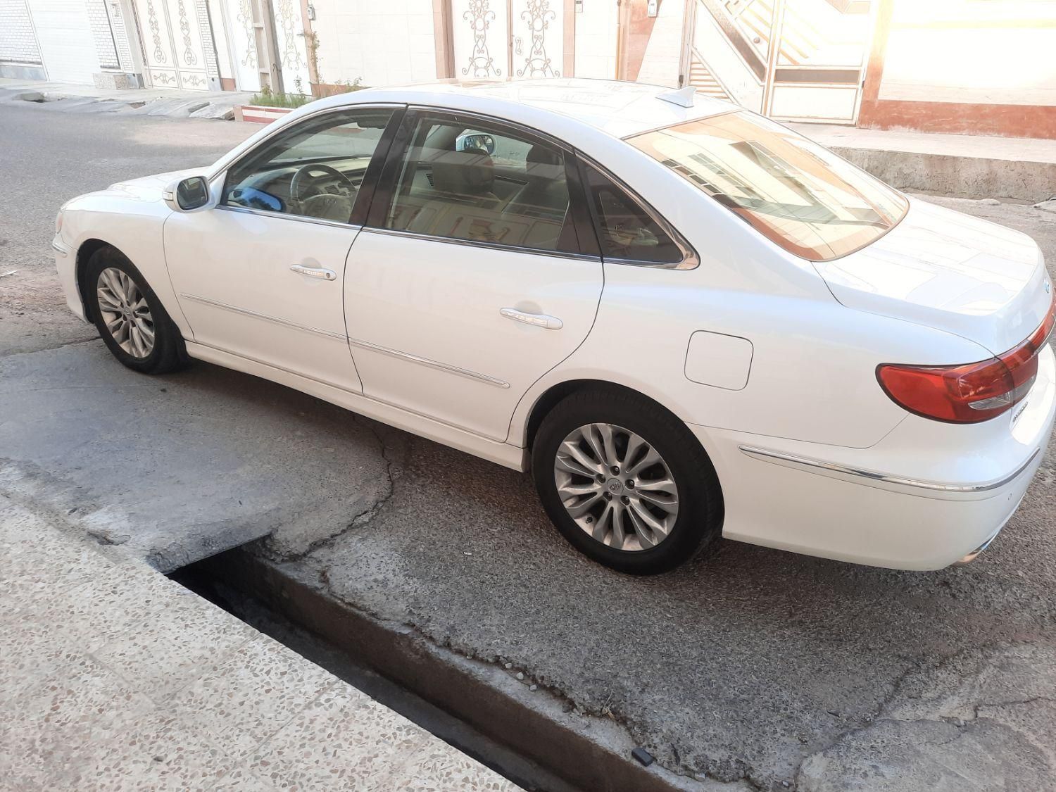 هیوندای آزرا (گرنجور) 3300cc - 2011