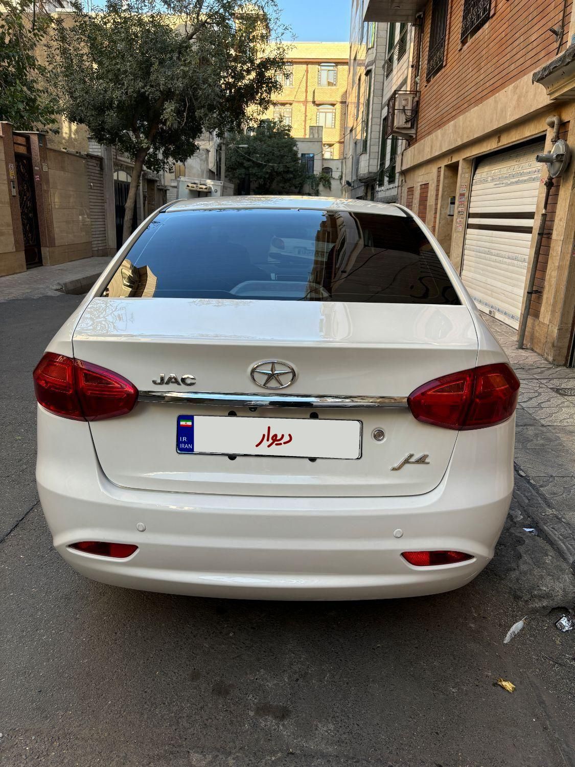 جک J4 اتوماتیک - 1400