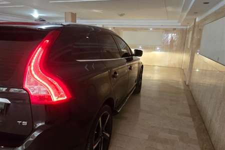 ولوو XC60 R-DESIGN PLUS - 2014