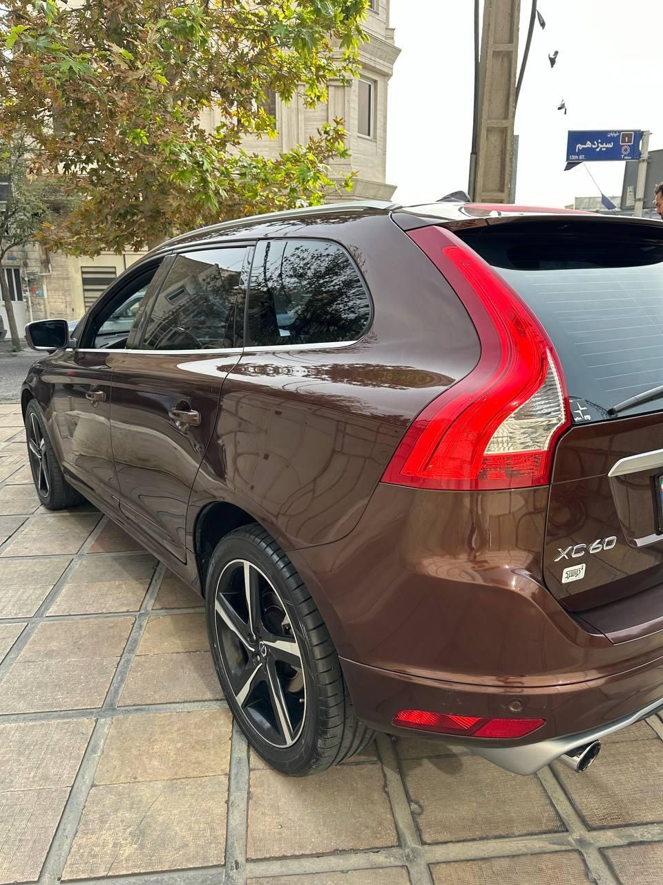 ولوو XC60 SELUX - 2014