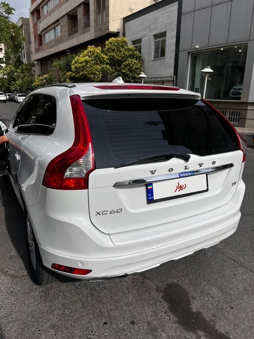 ولوو XC60 SELUX - 2014