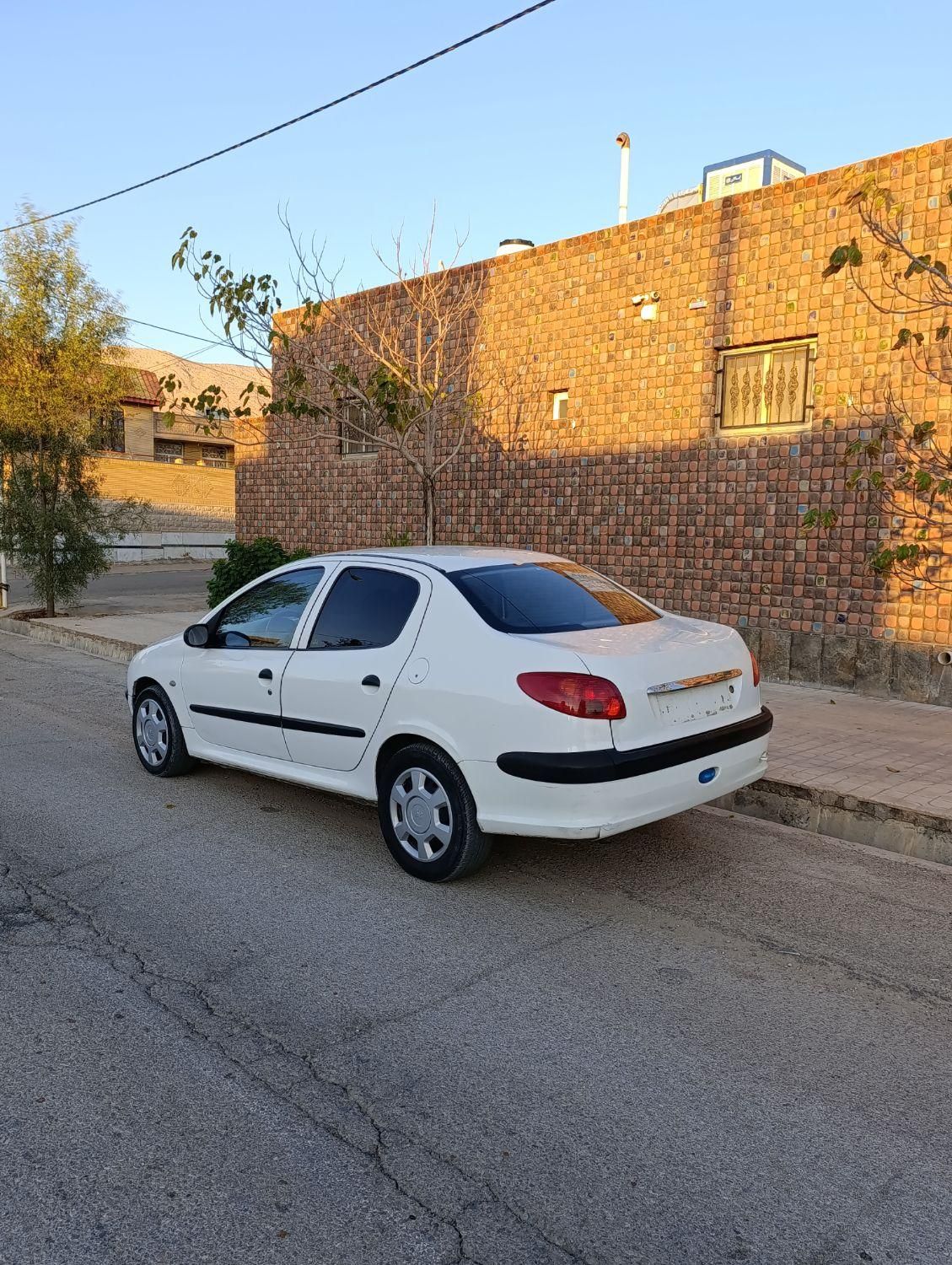 پژو 206 SD v8 - 1390