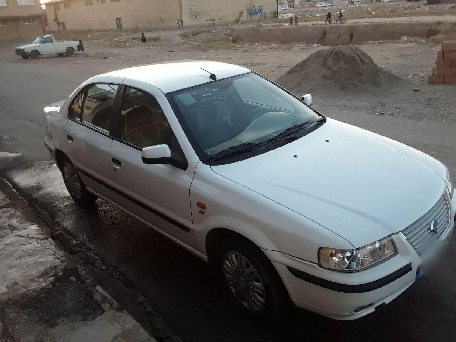 سمند LX XU7 - 1395