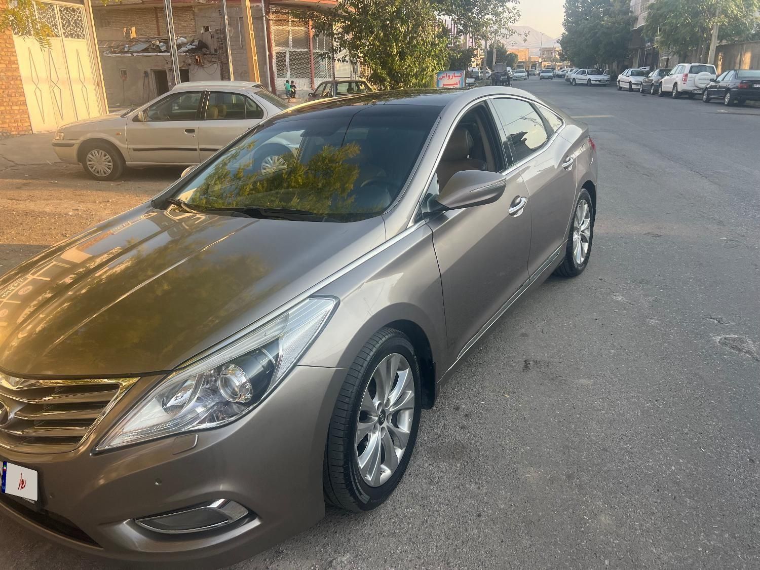 هیوندای آزرا (گرنجور) 3000cc - 2012