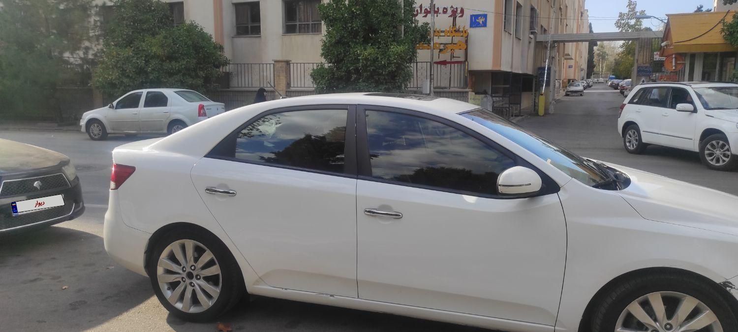 کیا سراتو 2.0 لیتر اتوماتیک GT لاین - 2011