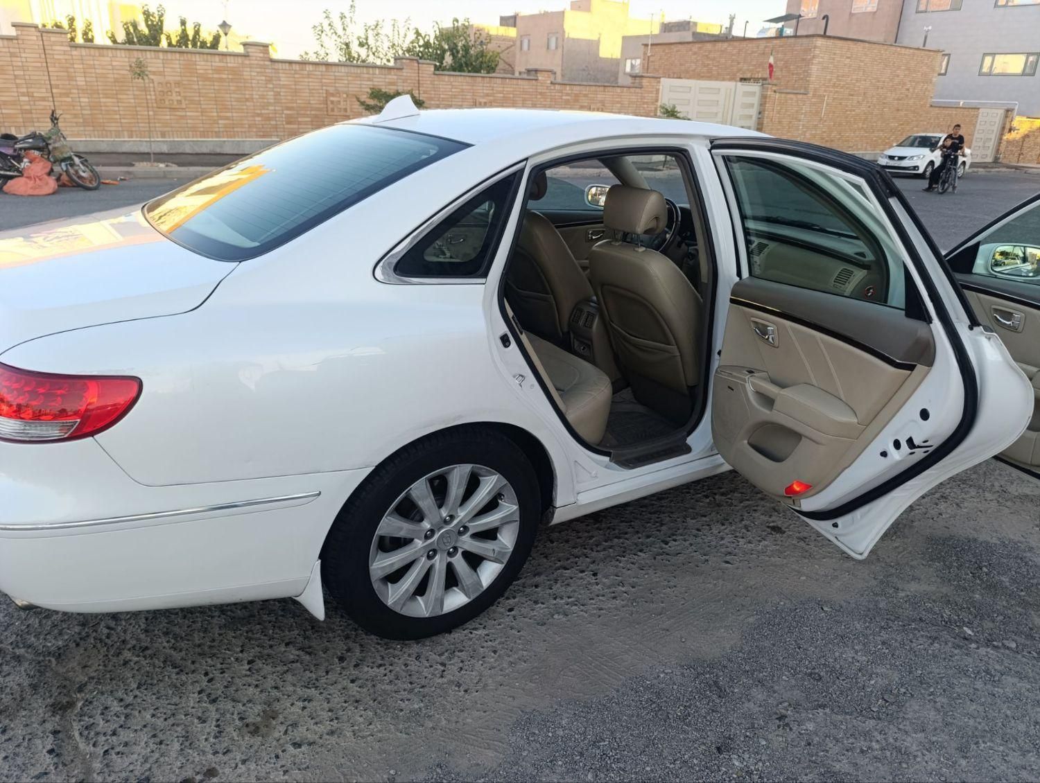 هیوندای آزرا (گرنجور) 3300cc - 2009