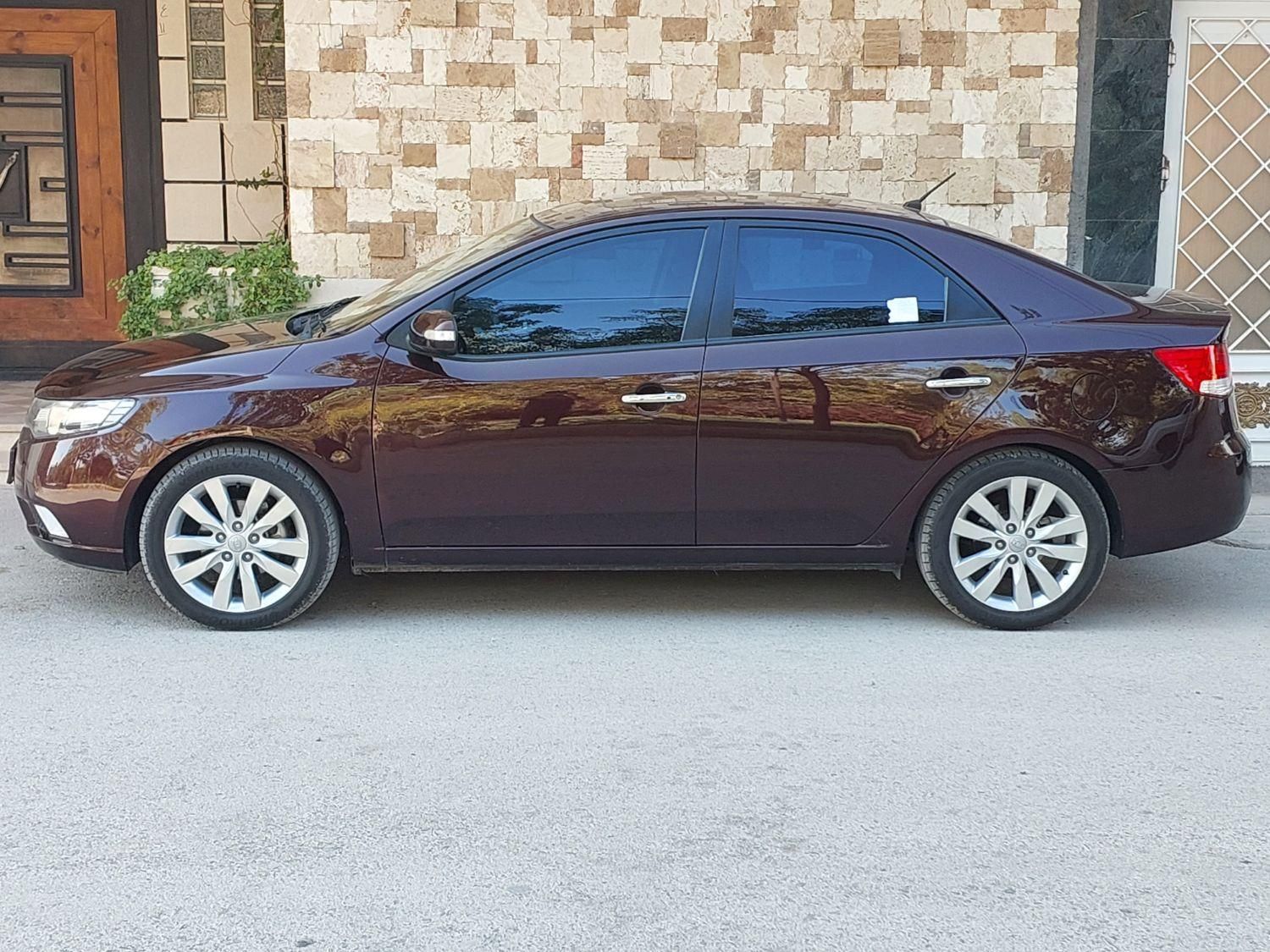 کیا سراتو 2.0 لیتر اتوماتیک GT لاین - 2010