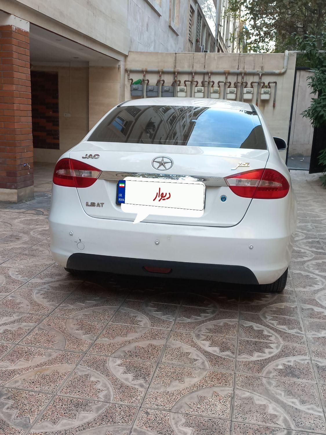 جک J5 اتوماتیک - 2014