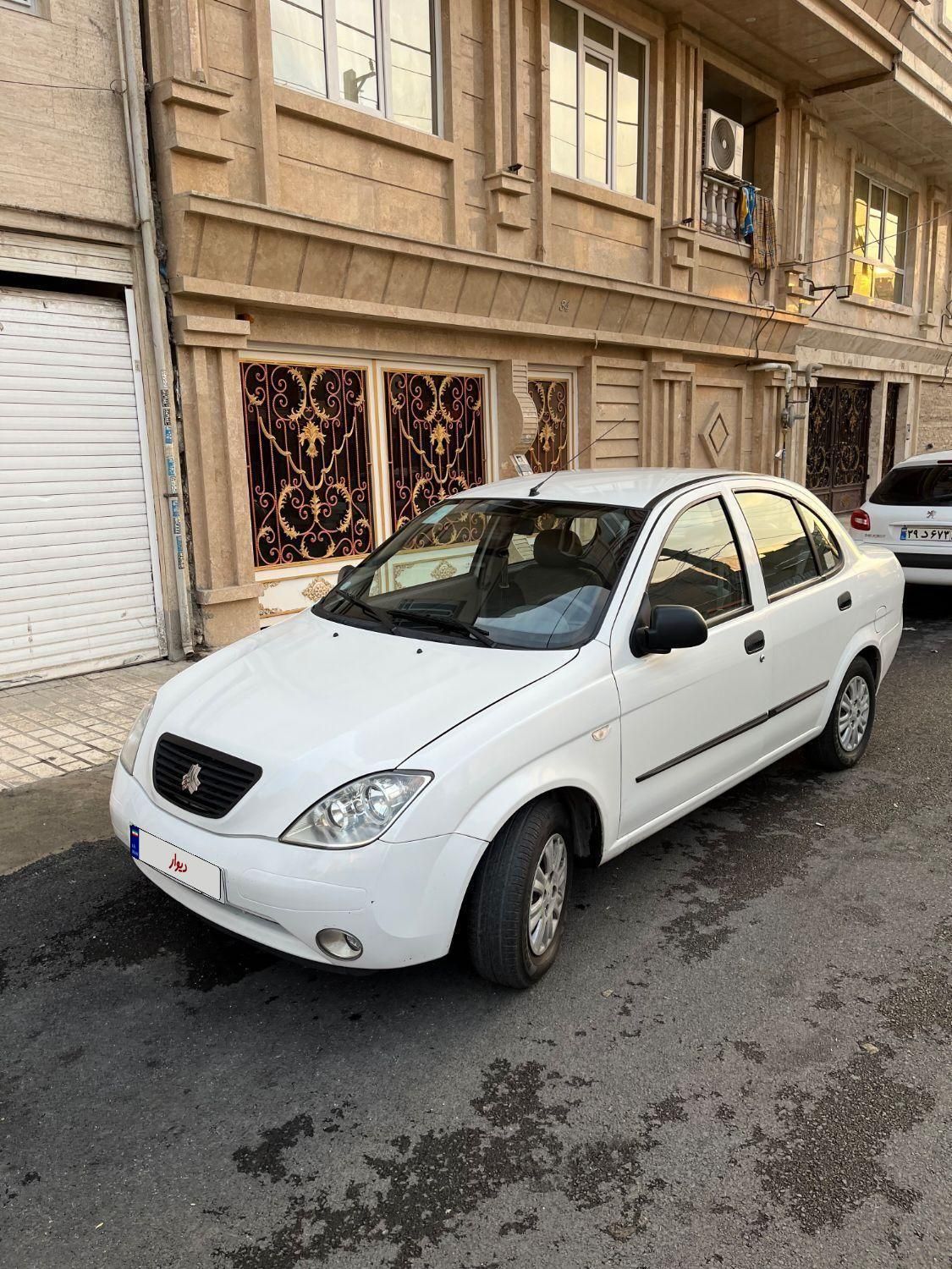 تیبا صندوق دار LX - 1400