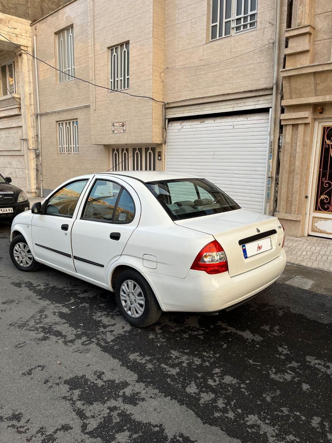 تیبا صندوق دار LX - 1400