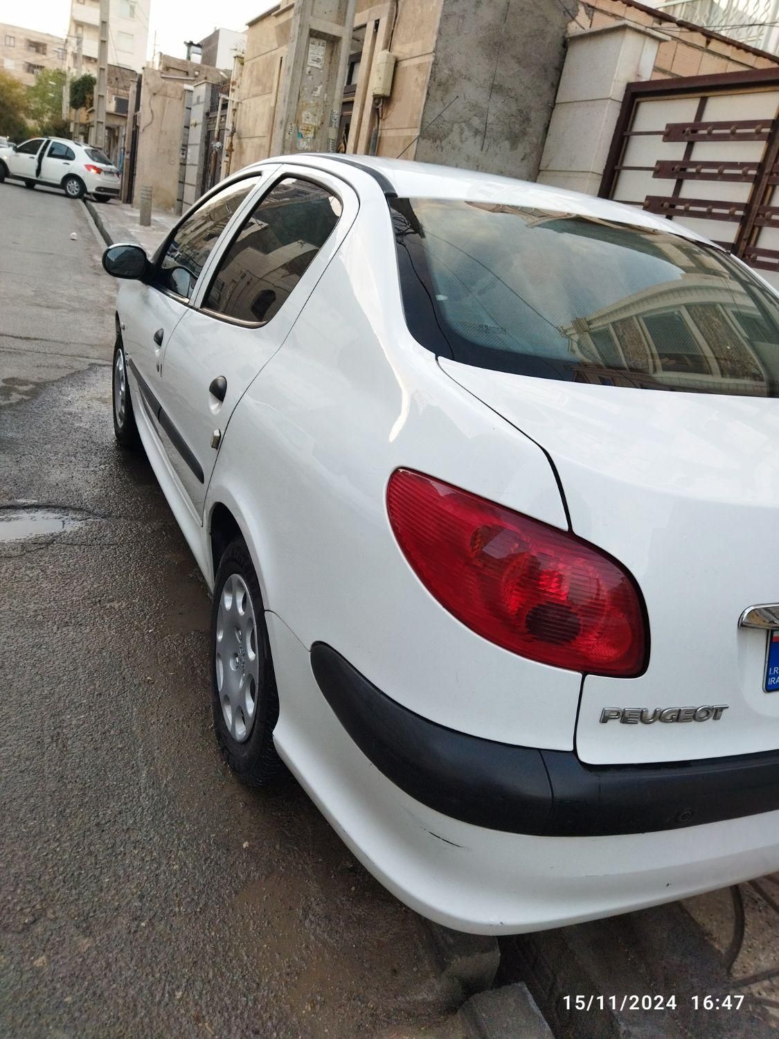 پژو 206 SD v8 - 1394