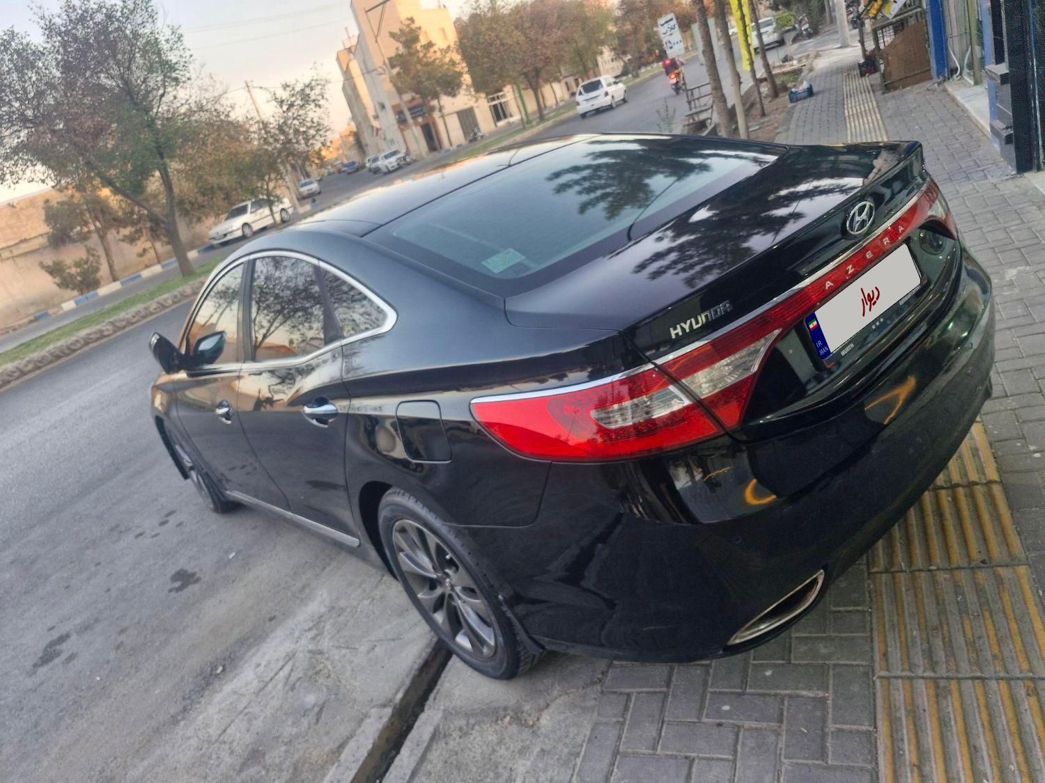 هیوندای آزرا (گرنجور) 3000cc - 2012