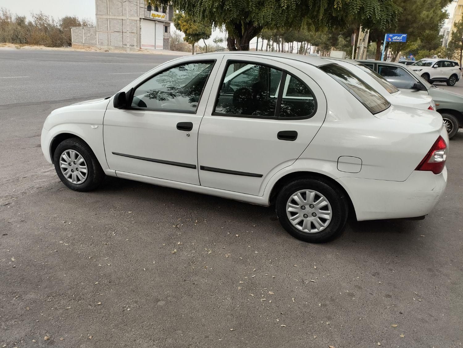 تیبا صندوق دار LX - 1398