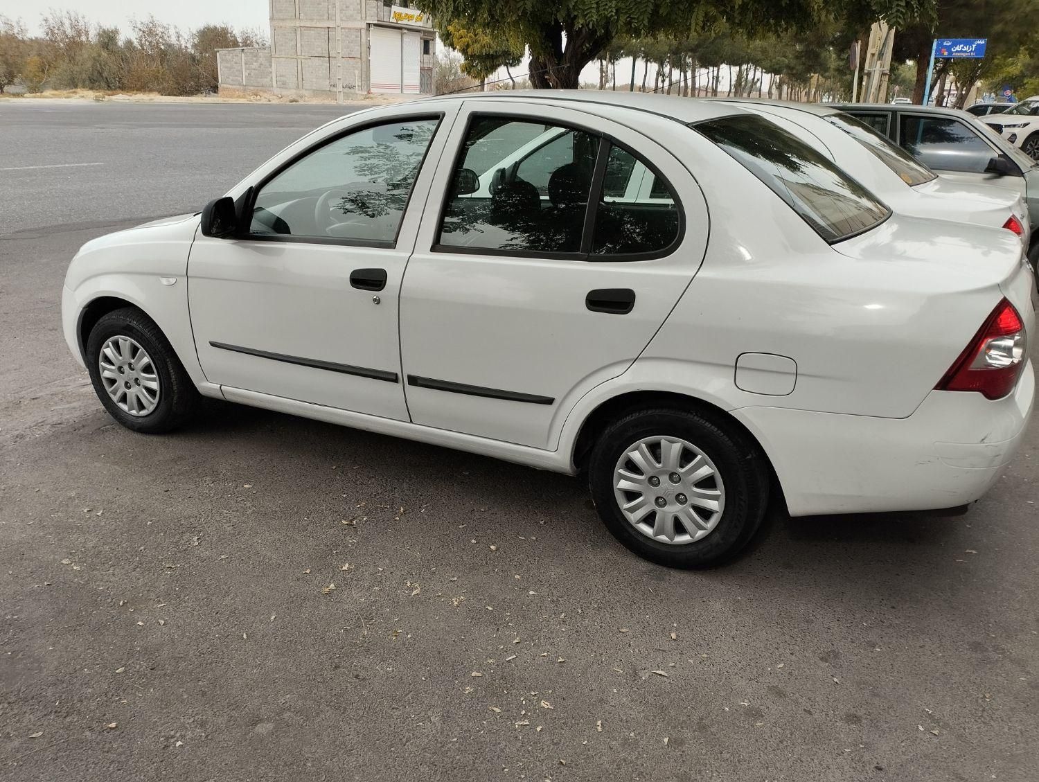 تیبا صندوق دار LX - 1398