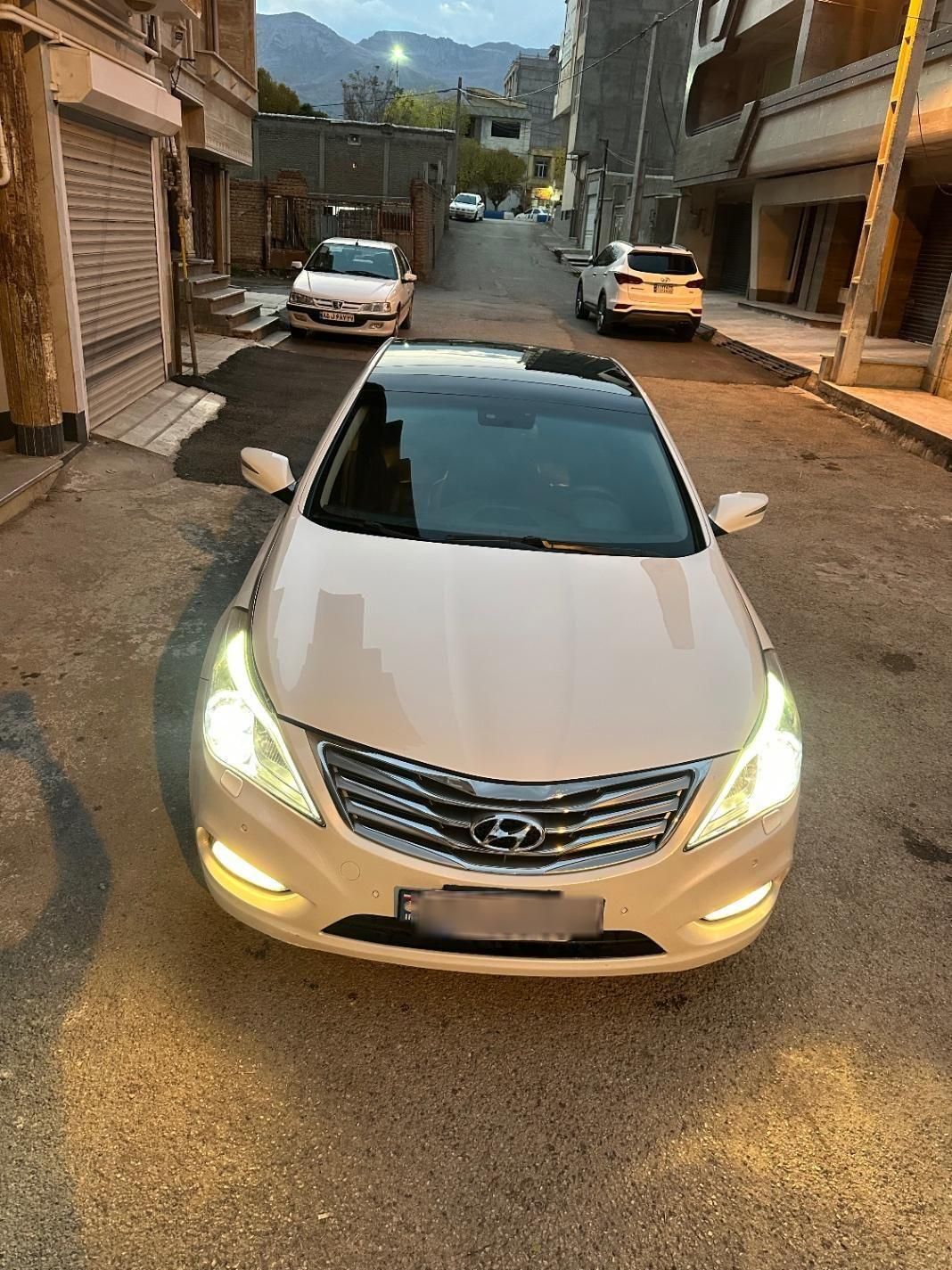 هیوندای آزرا (گرنجور) 3000cc - 2014