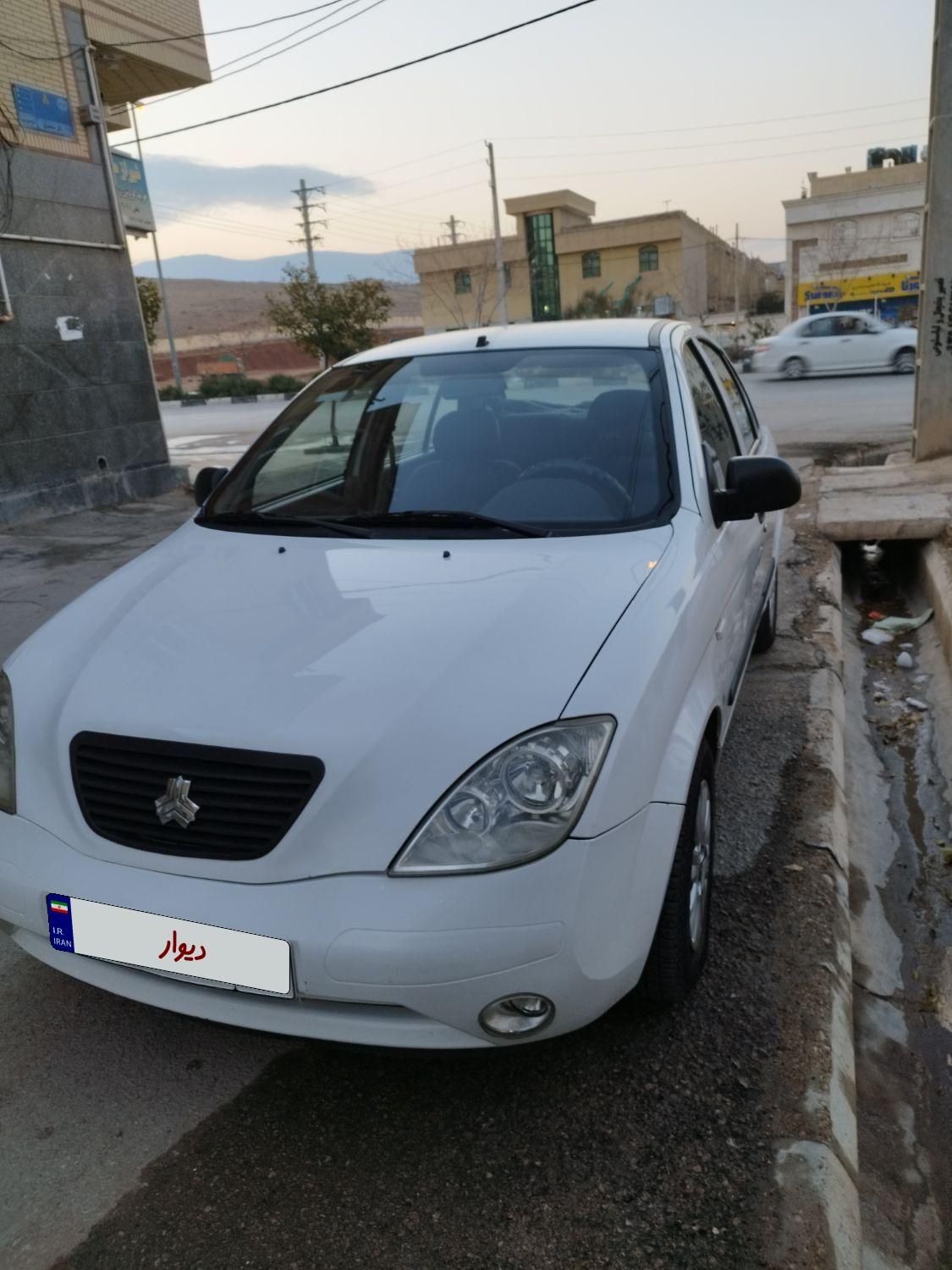 تیبا صندوق دار EX - 1395