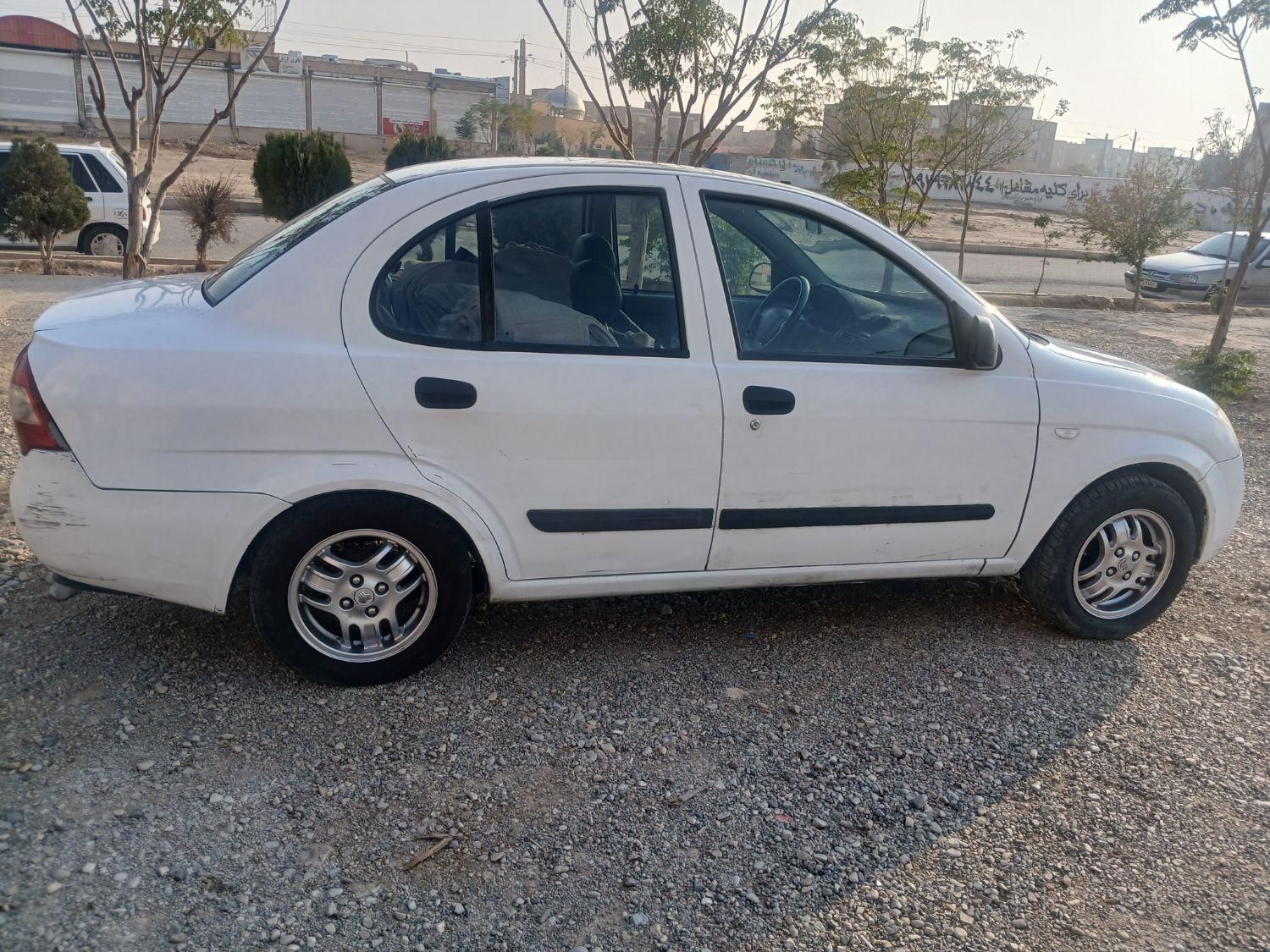 تیبا صندوق دار LX - 1394