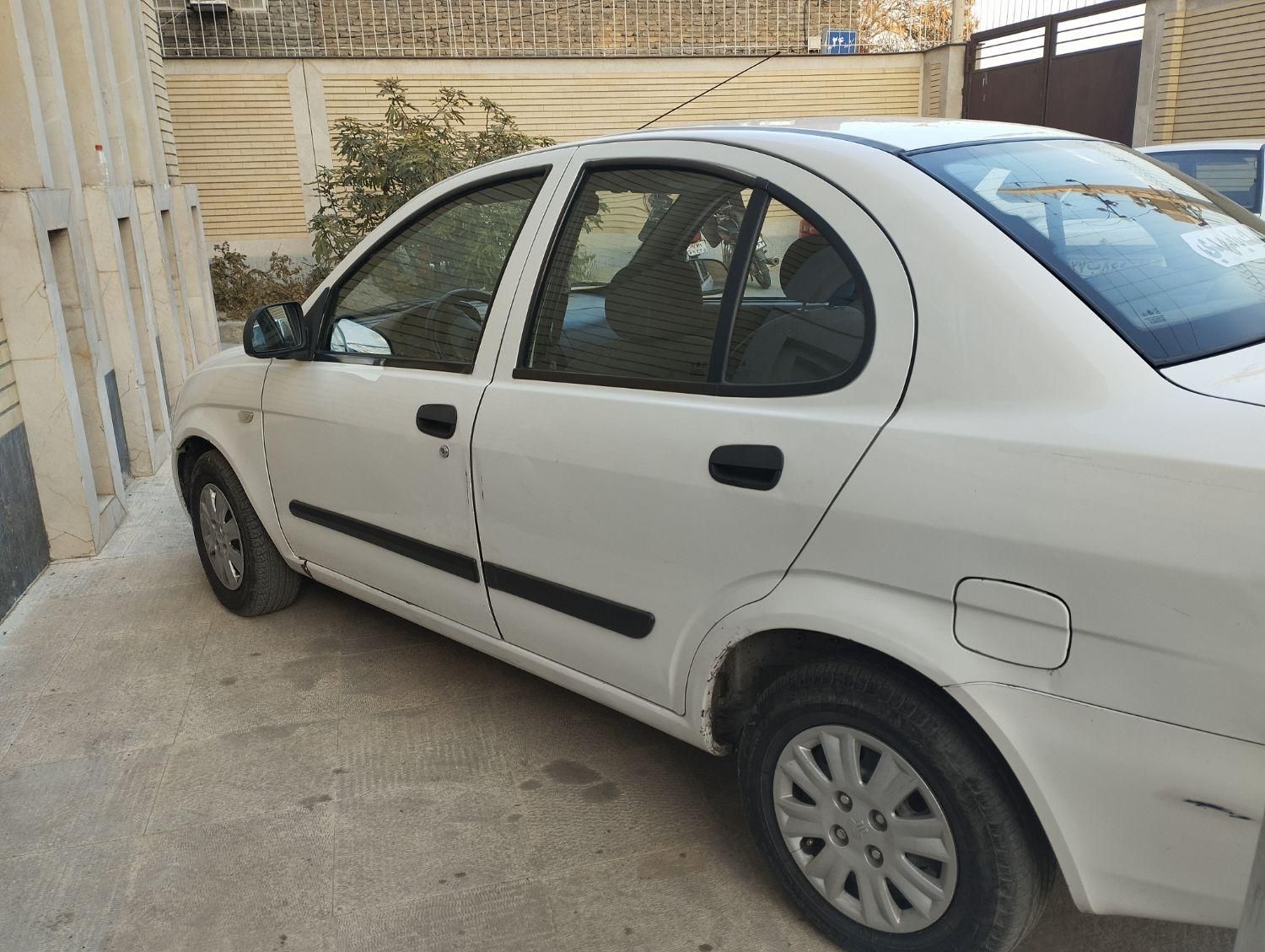 تیبا صندوق دار LX - 1392