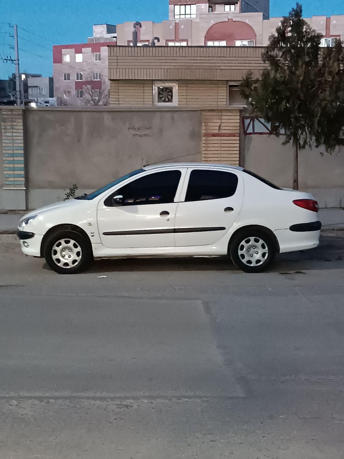 پژو 206 SD v8 - 1390