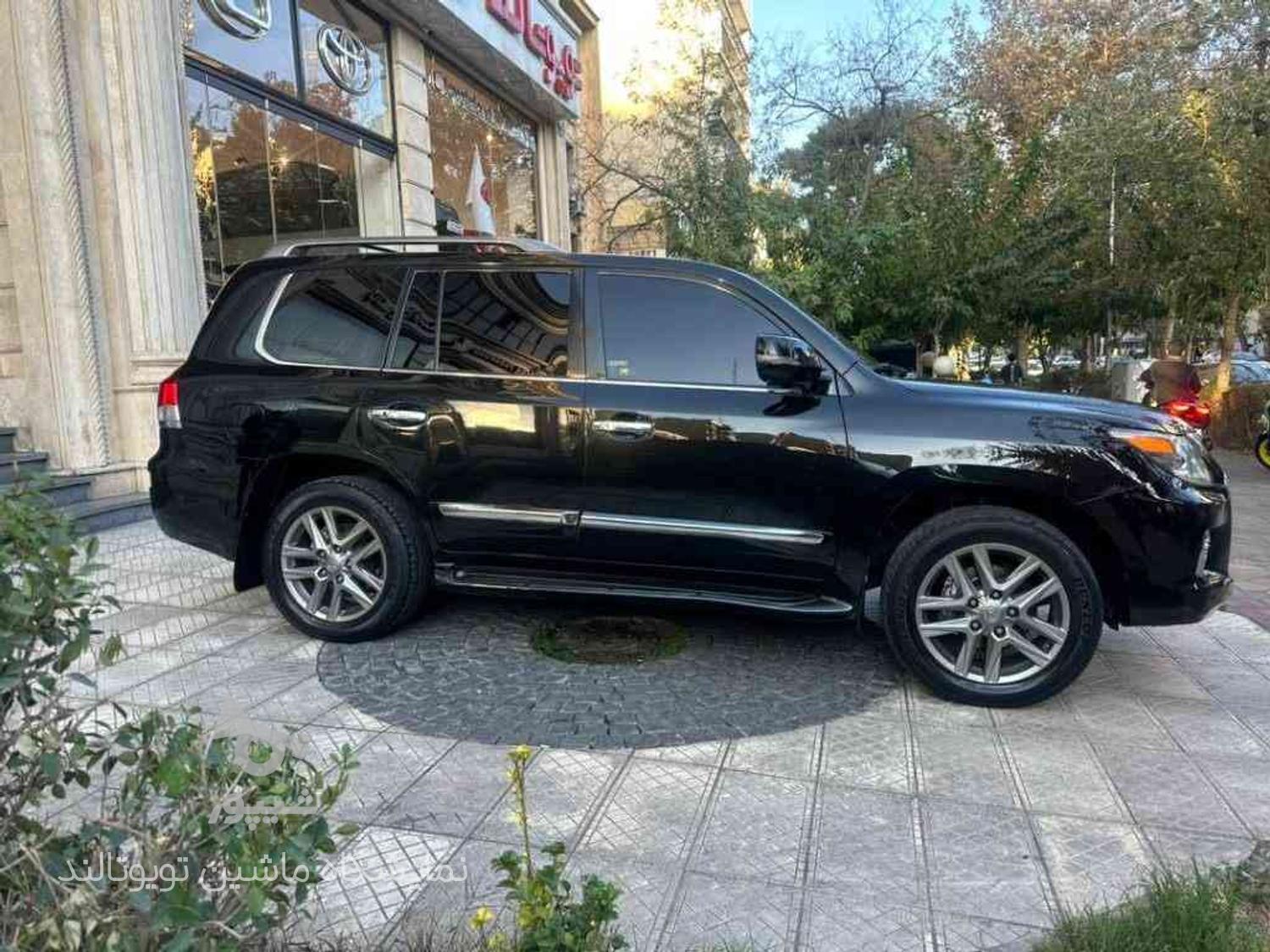 لکسوس LX 570 فول - 2012