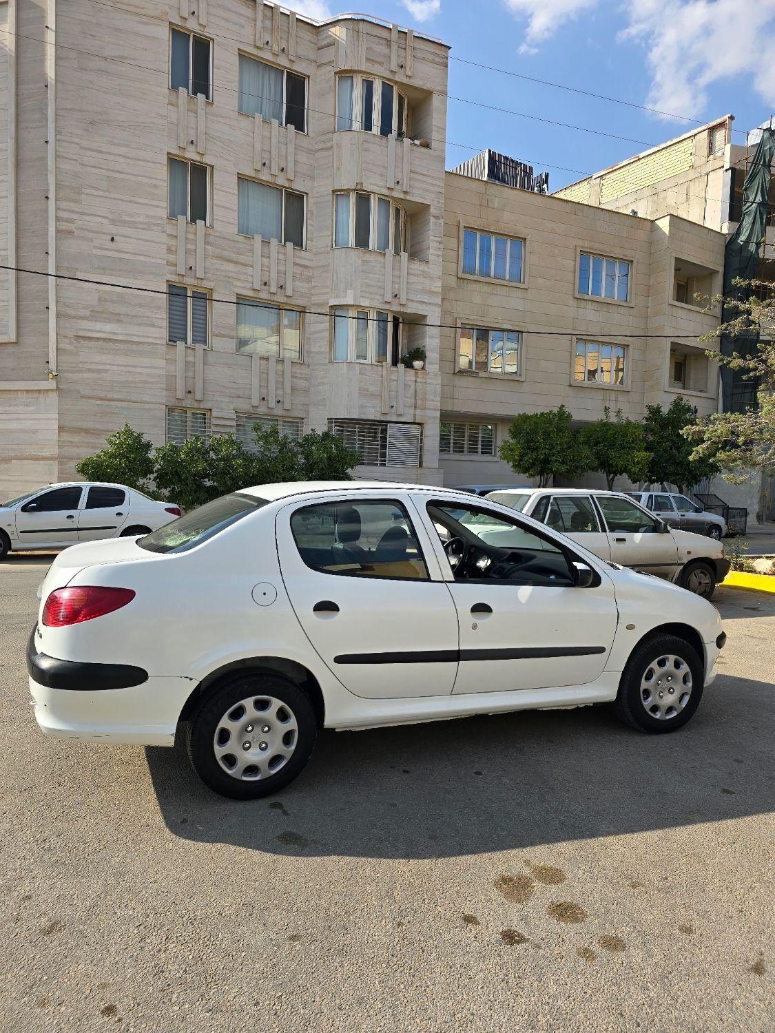 پژو 206 SD v8 - 1390