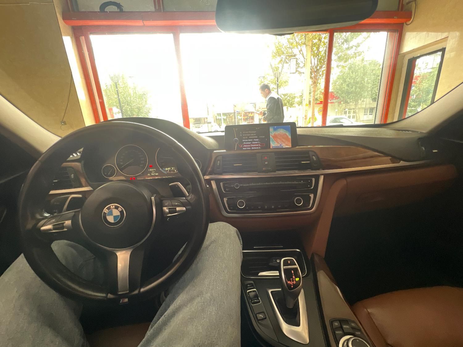 ب ام و سری 3 سدان 320i - 2013