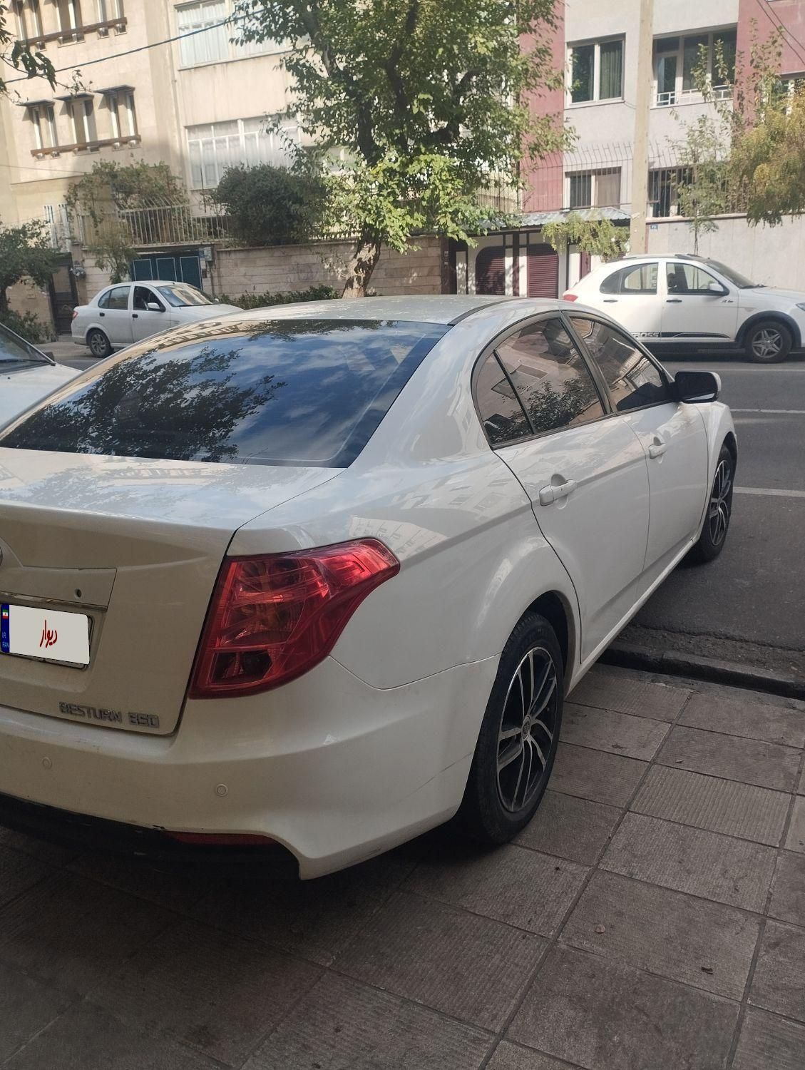 بسترن B50F اتوماتیک - 2015