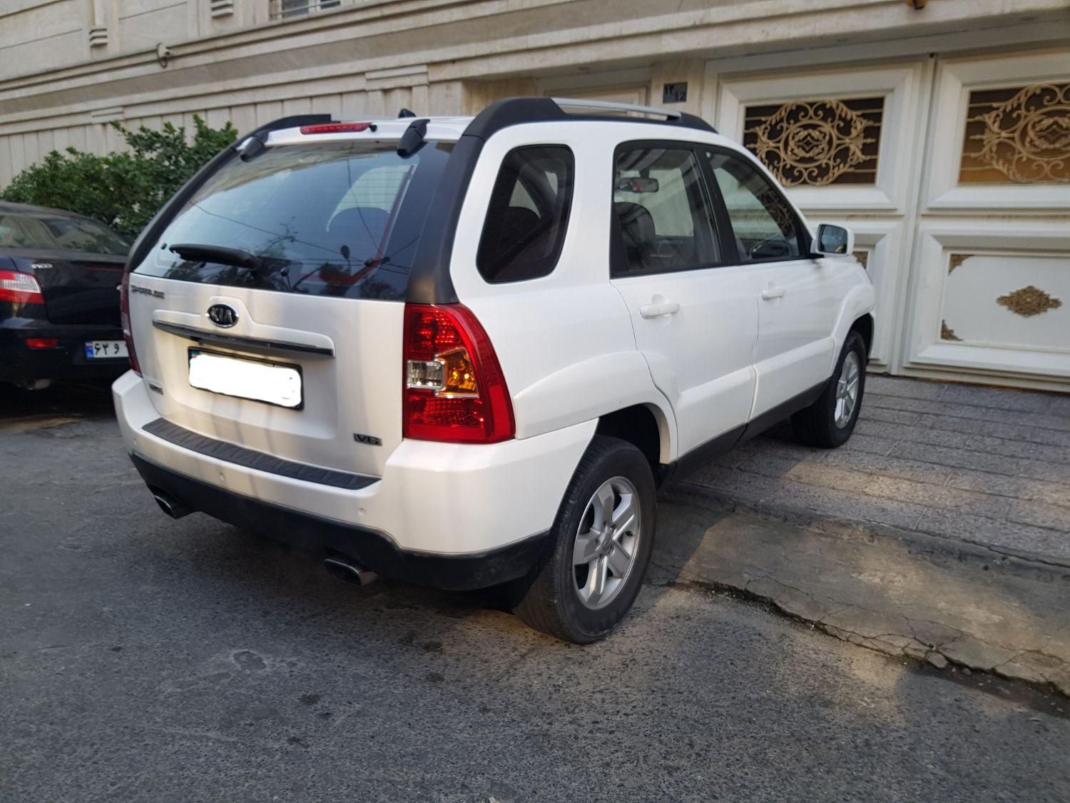 کیا اسپورتیج 6 سیلندر 2700cc - 2010