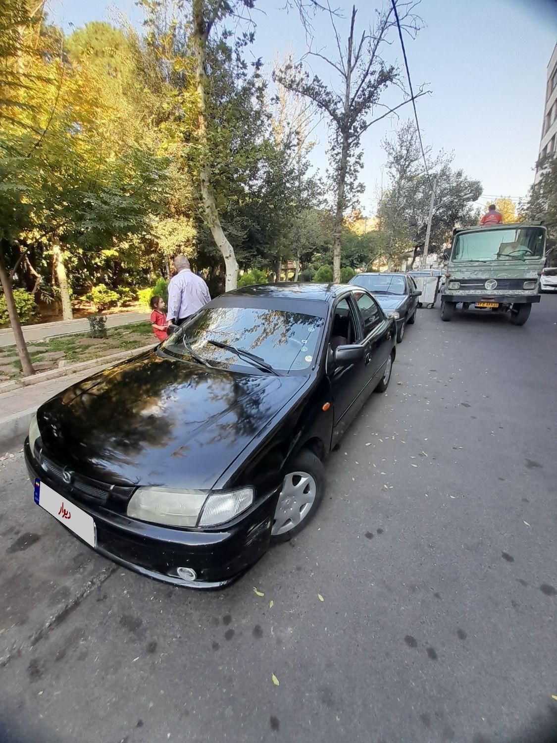 مزدا 323 F - 2000