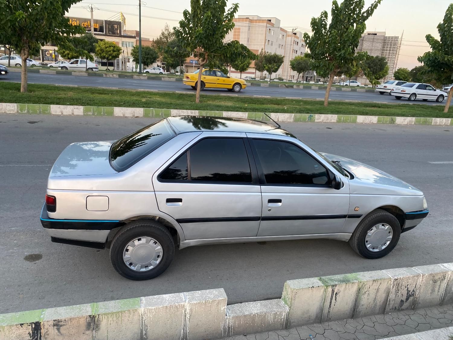 پژو 405 GLX - دوگانه سوز - 1390