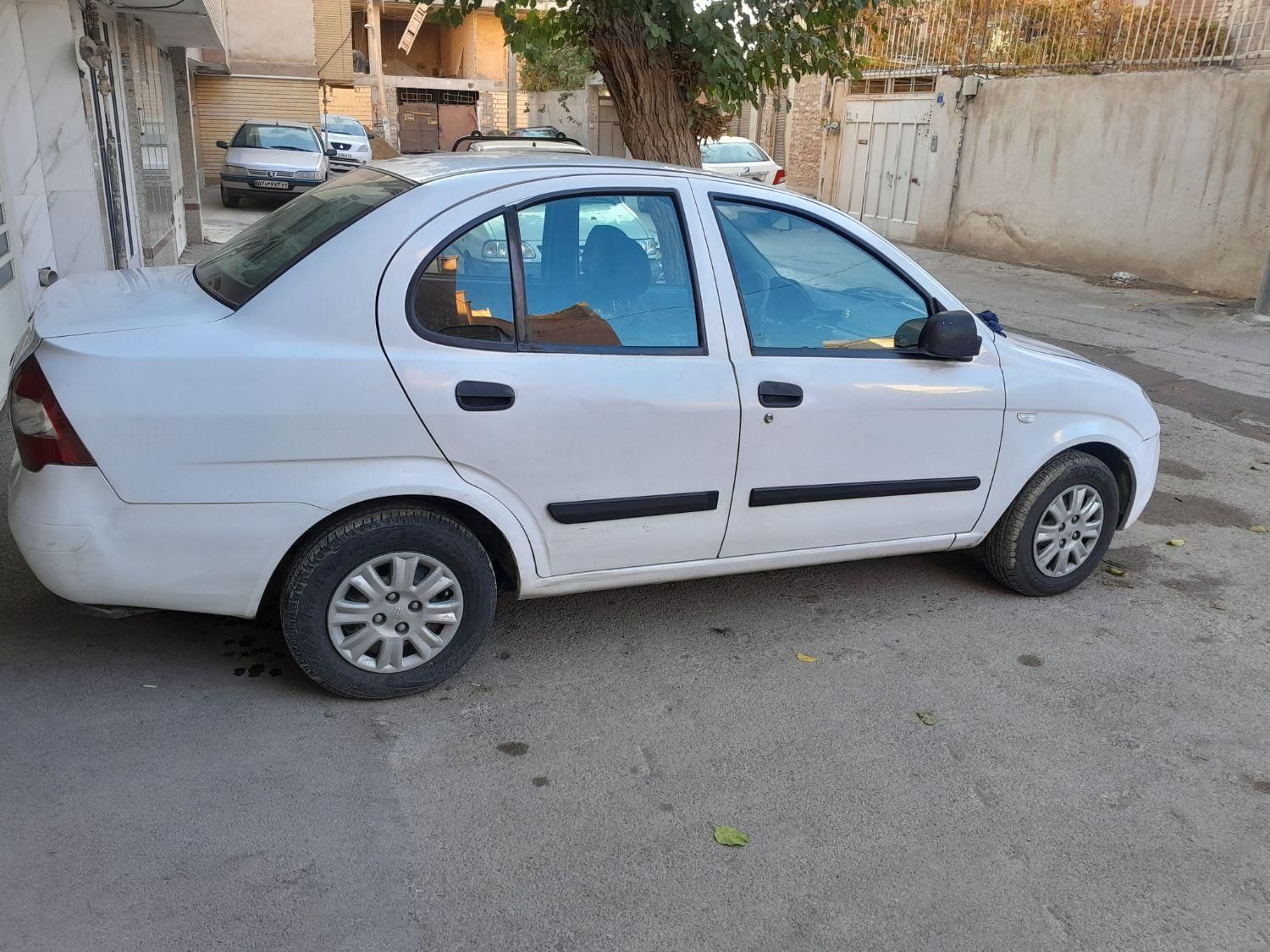 تیبا صندوق دار EX - 1394