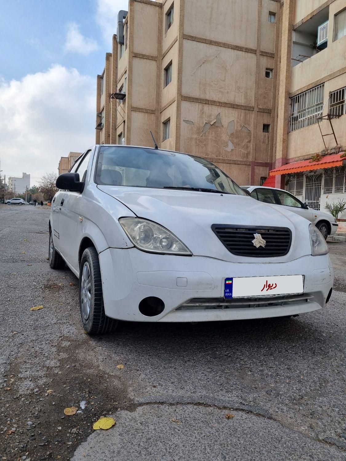 تیبا صندوق دار LX - 1394