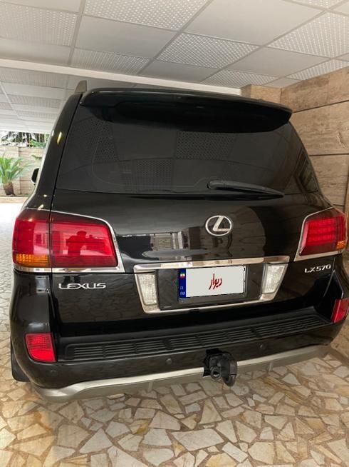 لکسوس LX 570 فول - 2013