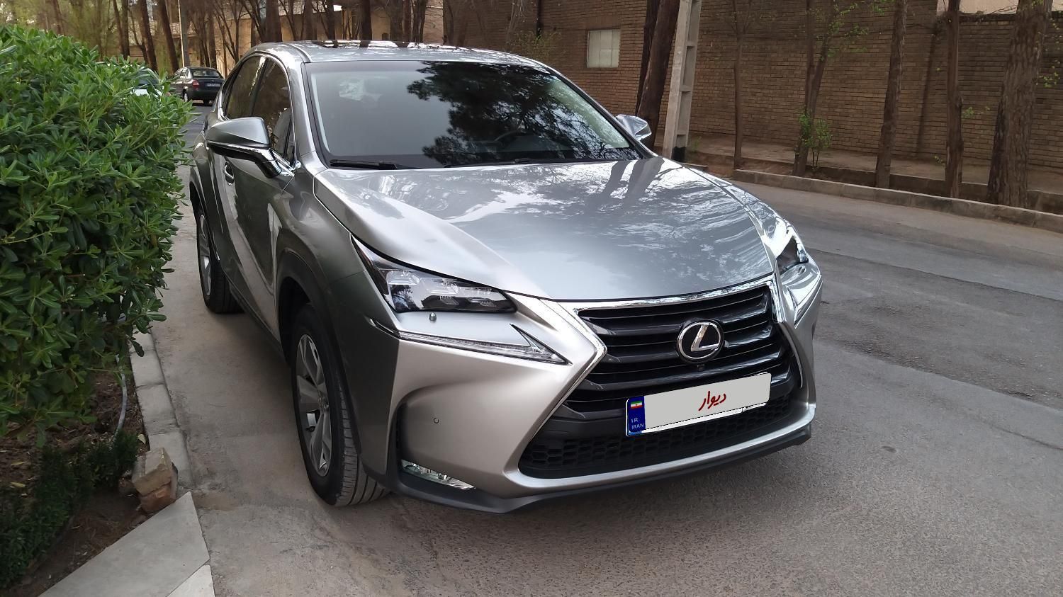 لکسوس NX هیبرید 300H - 2015